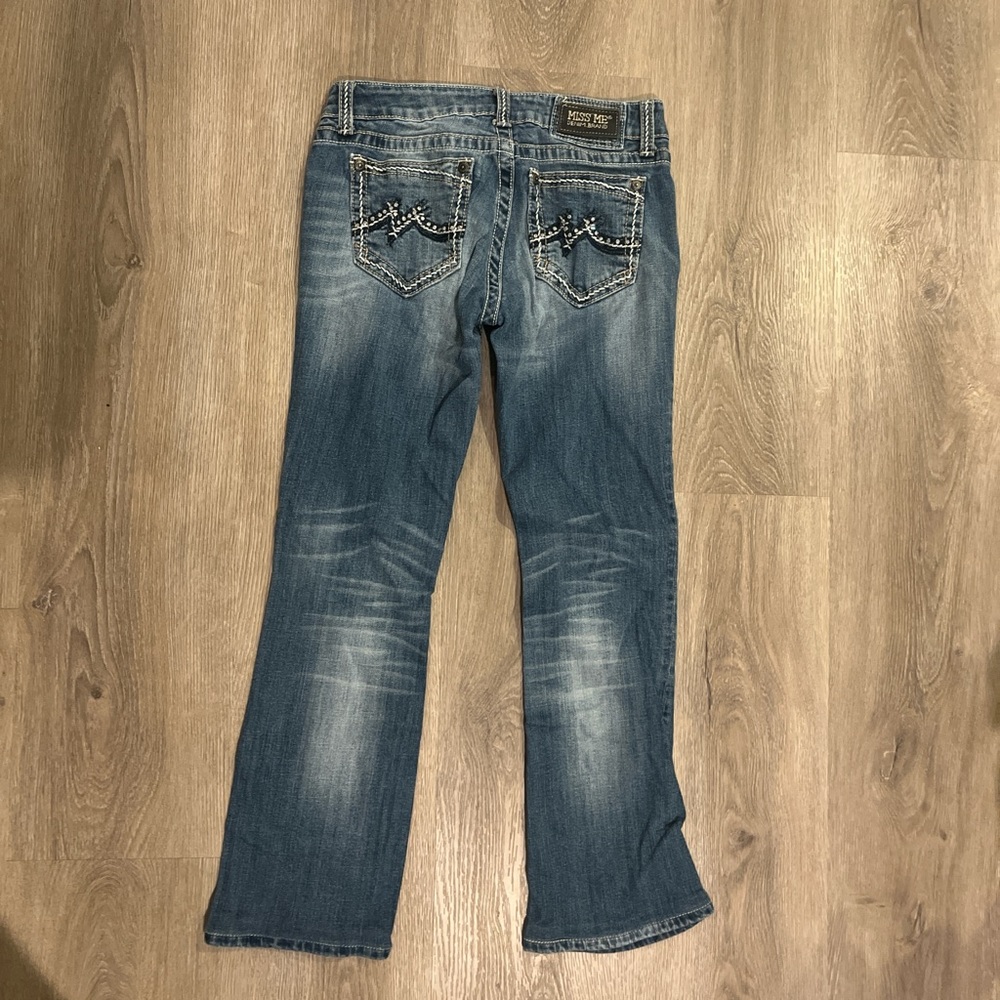 Vintage Miss Me jeans. Petite! Embroidered and embellished.